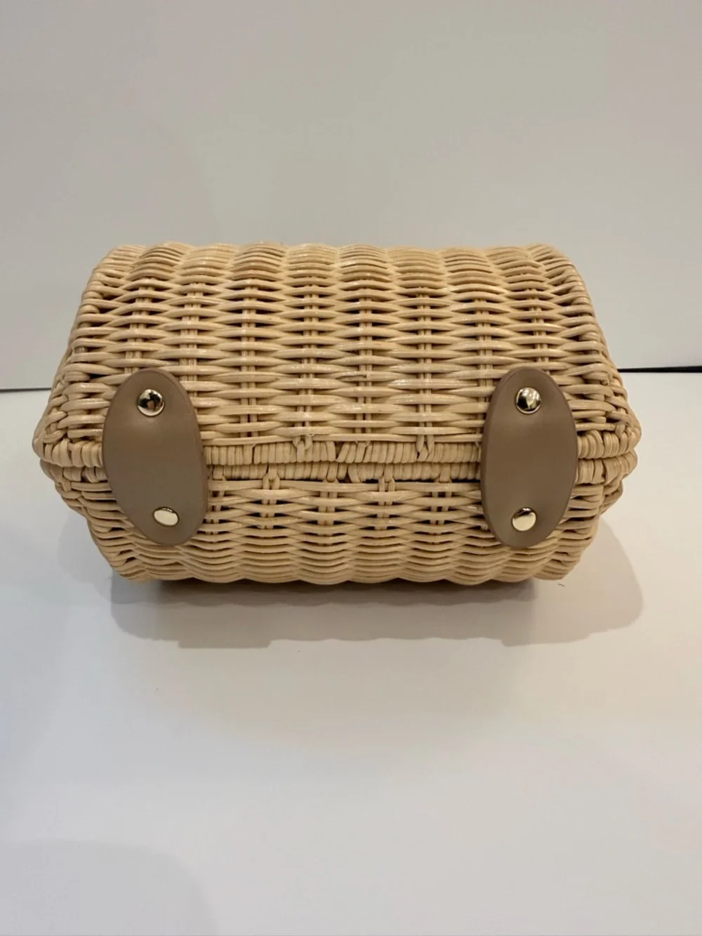 TUCKERNUCK ACCESSORIES Natural Wicker Wave Top Handle Bag - NWOT - Picture 9 of 11